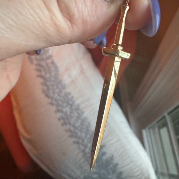 DRU. Jewelry Large Dagger Pendant - Picture 12 of 12